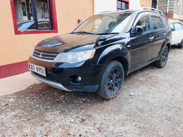 MITSUBISHI OUTLANDER - Image 4