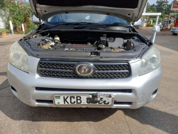 TOYOTA RAV4 - Image 4